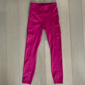 Athleta Ultimate Stash II 7/8 leggings size XXS in a raspberry color